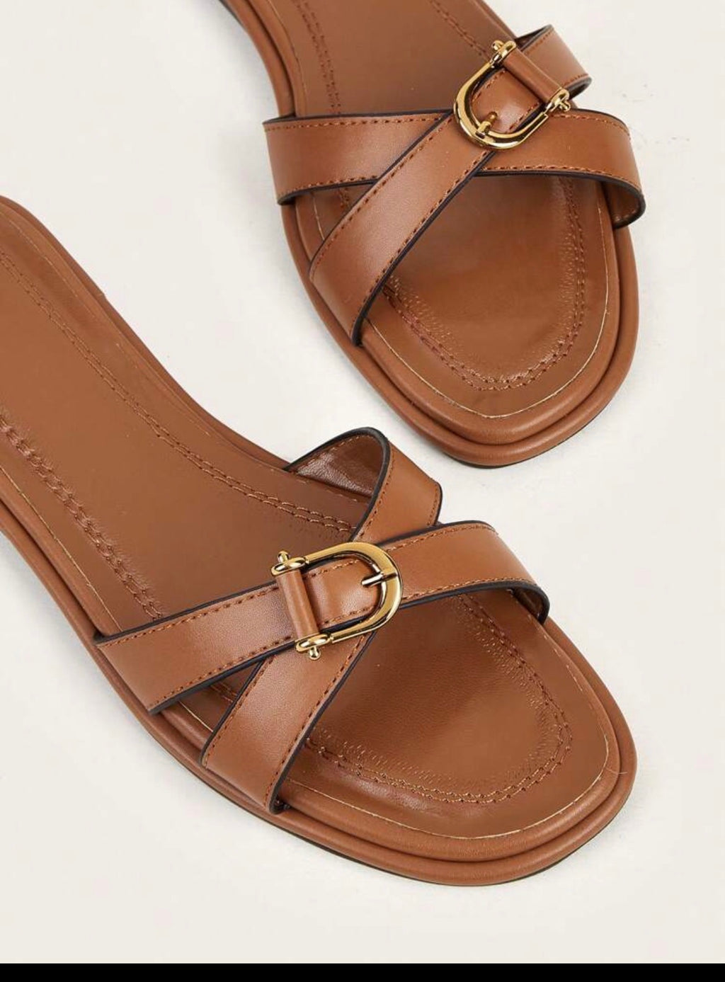 Flat sandals